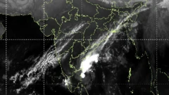 દિત્વાહ વાવાઝોડું ક્યાં પહોંચ્યું અને ગતિ, શ્રીલંકામાં દિત્વાહ વાવાઝોડું, તામિલનાડું અને પુડ્ડુચેરીના દરિયાકિનારે વાવાઝોડું, ઇન્ડોનેશિયામાં સેન્યાર વાવાઝોડું, બીબીસી ઇન્ટરનેશનલ ન્યૂઝ ગુજરાતી