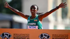 Atileet Amaanee Bariisoo wayita dorgommii injifattee gammachuun harka ol kaafte