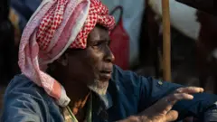 Manguddoo Oromoo Walloo, gabaa magaalaa Sanbatee keessatti