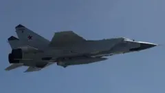 طائرة ميغ31 روسية تحمل قنبلة نووية تكتيكية 