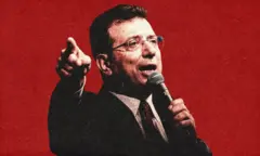 İlüstrasyon. Ekrem İmamoğlu kırmızı bir fonda konuşuyor
