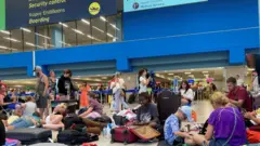 Abarindiriye gukurwa mu Bugereki kubera imiriro