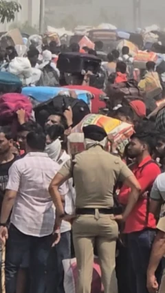 சூரத்தில் தவித்த புலம்பெயர்ந்த தொழிலாளர்கள்