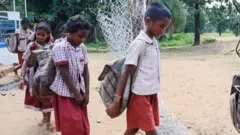 कंटेनर स्कूल