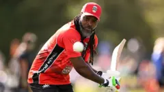 காஷ்மீர் - கிரிக்கெட் லீக் நிறுத்தம்