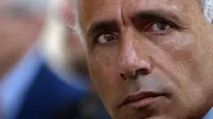 د اسرائیلو د اټومي وسلو افشا کوونکی موردخای وانونو د اپریل په ۱۹، ( ۲۰۰۵) په بیت المقدس کې په یوه مطبوعاتي کنفرانس کې ګډون کوي.