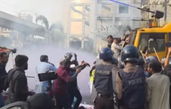 ইনকিলাব মঞ্চের কর্মী সমর্থকদের সঙ্গে পুলিশের সংঘর্ষ