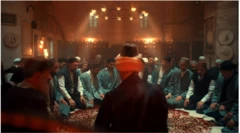 Dizide dini tarikat-cemaatlere de değiniliyor. 