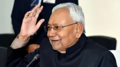 नीतीश कुमार 