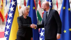 Bosna Hersek Bakanlar Kurulu Başkanı Borjana Krišto ile AB Konseyi Başkanı Charles Michel