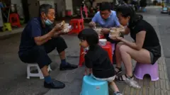 çinli bir aile 