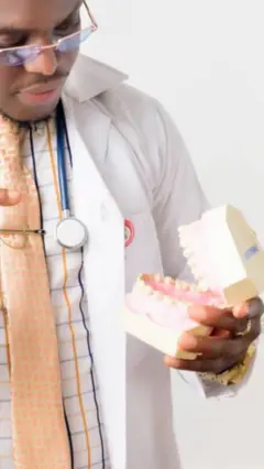 Dọkịta na-ahụ maka eze, Okereke Ogbonaya