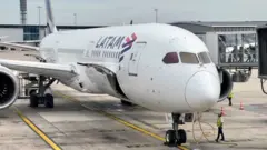 Xiyyaarri miidhame Boying 787 Dreamliner ta'uu Latam hime