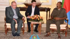 ፕረዚደንት ኢሳይያስ ኣፈወርቂ ምስ ምክትል ኣዛዚ ሓይሊ ባሕሪ ሩስያ