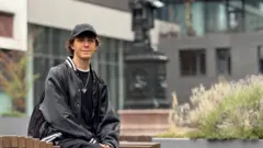 Noa Dejanović živi i studira u Lajpcigu, jednom od najvećih gradova na istoku Nemačke