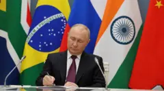 El presidente de  Rusia, Vladimir Putin, durante su alocución por video en la cumbre de los países BRIC