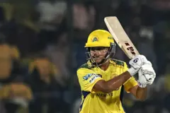 CSK vs DC, சாம்சன் சதம், சிஎஸ்கே முதல் வெற்றி, ஆயுஷ் மாத்ரே, தோனி, பிரெவிஸ்