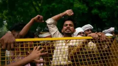 দিল্লির যন্তর মন্তরে আন্দোলনের ছবি
