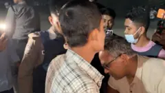 পুলিশের মাদক বিরোধী অভিযানের সময় কয়েকজনকে লাঠিপেটা করতেও দেখা গেছে