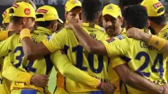 சென்னை சூப்பர் கிங்ஸ் சறுக்கியது எங்கே?