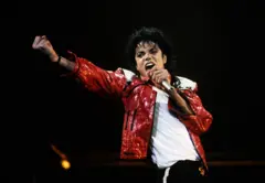 La figura de Jackson sigue siendo muy controvertida 17 años después de su muerte.