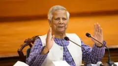 অন্তর্বর্তী সরকারের প্রধান উপদেষ্টা অধ্যাপক মুহাম্মদ ইউনূস