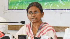 मीनाक्षी नटराजन 