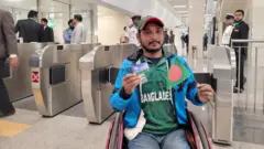 হুইল চেয়ার ক্রিকেট দলের অধিনায়ক মোহসিন।