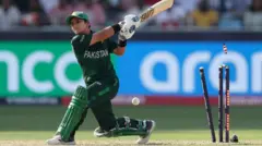 டி20 மகளிர் உலகக்கோப்பை, இந்தியா - பாகிஸ்தான் 