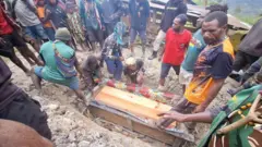 Seorang anak Ronaldo Duwitau (12 tahun) meninggal terkena sasaran peluru dari insiden baku tembak antara TPNPB dan aparat Satgas Cartenz, pada Senin (08/04).