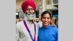 ਅਮਨਜੋਤ ਕੌਰ ਆਪਣੇ ਪਿਤਾ ਦੇ ਨਾਲ