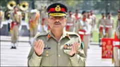 Field Marshal Munir, oo ahaa Taliyaha Ciidanka Ilaa Noofambar 2022, ayaa hadda sidoo kale kormeeri doona Ciidanka Badda iyo Cirka.
