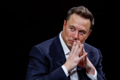 Elon Musk ra lệnh ngắt dịch vụ Starlink khi Ukraine giành lại lãnh thổ từ Nga?