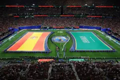 مباراة المنتخب السعودي والإسباني ضمن الجولة الثانية من دور المجموعات من كأس العالم