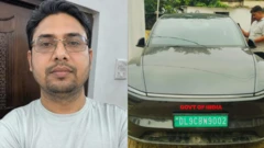 ఖగరియా జిల్లాలో మనీష్ గుప్తా అనే నకిలీ ఐఏఎస్‌ను పోలీసులు అరెస్ట్ చేశారు. ఆయన వద్ద టెస్లా కారు ఉంది