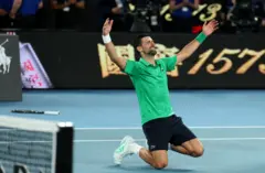 novak đoković u finalu australijan opena, novak đoković pobedio sinera u polufinalu australijan opena