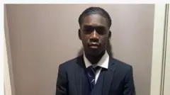 Marcus Fakana, ọmọ  ọdun mejidinlogun to bẹrẹ ẹwọn ni Dubai.