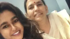 'मां ने अपने लोगों की सेवा करना चुना. क्या ये देश-विरोधी है?' - प्रेस रिव्यू