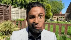 Retrato de Amit Ghose