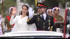 Rajwa n'umugabo we Hussein bamaze gushyingirwa