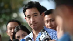 นายพิธา ลิ้มเจริญรัตน์ หัวหน้าพรรคก้าวไกล