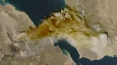 衛星影像顯示，火山灰雲正從埃塞俄比亞越過紅海移動。