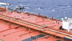 ගාල්ලට ආසන්න මුහුදු කලාපයේ සිට යාත්‍රා කළ ඉරාන නෞකාවක් ඇමෙරිකාව භාරයට