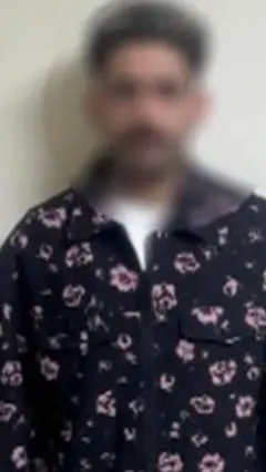 مصري ادعى شرب 112 كوب شاي بمقهى أُغلق عليه بالخطأ.. ما قصته؟