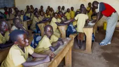 CNIDH ivuga ko abigisha bafise uburenganzira bwo kwinjira mw'ishirahamwe canke kutaryinjiramwo