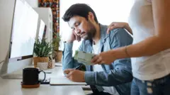 Карызга акча берүү ыңгайсыздык жаратат