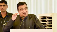 नितिन गडकरी