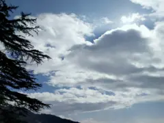 ગુજરાત હવામાન ચોમાસું વરસાદ ઉનાળો શિયાળો ઠંડી ગરમી બીબીસી ગુજરાતી ગુજરાતમાં હજી પણ વરસાદની આગાહી, કઈ તારીખથી કયાં પડશે માવઠું?