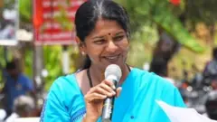 கனிமொழி