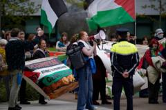 معترضان در حمایت از فلسطینی‌ها و اعتراض به دولت اسرائیل دست به تظاهرات زده‌اند
